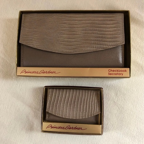 Leather Pigskin Princess Gardener Wallet Taupe NIB Vintage - Picture 1 of 12